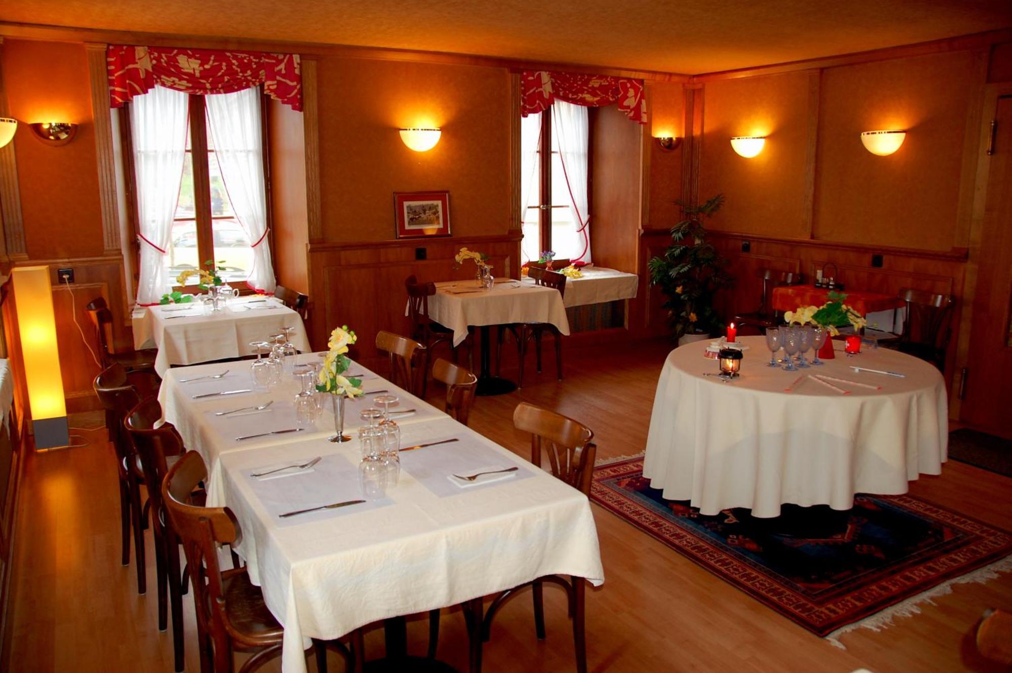 Hotel De L'Ours Vuiteboeuf Eksteriør billede